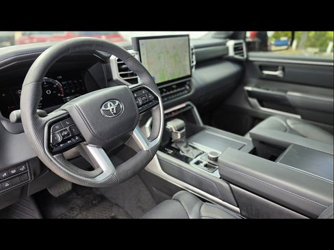 Used 2025 Toyota Tundra Platinum AWD/4WD image 20
