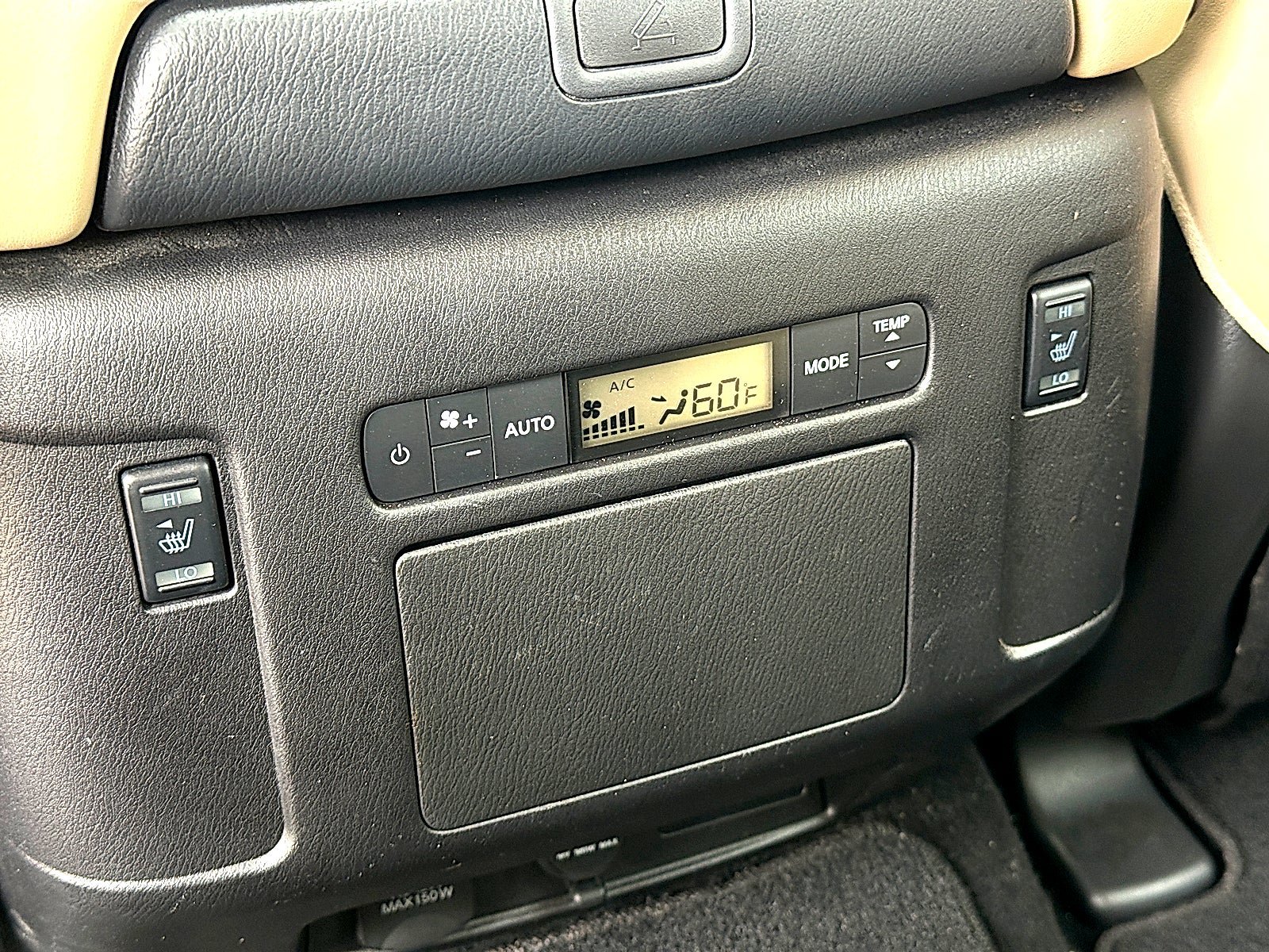 Used 2023 Nissan Armada Platinum w/ Captain's Chairs Package RWD image 23