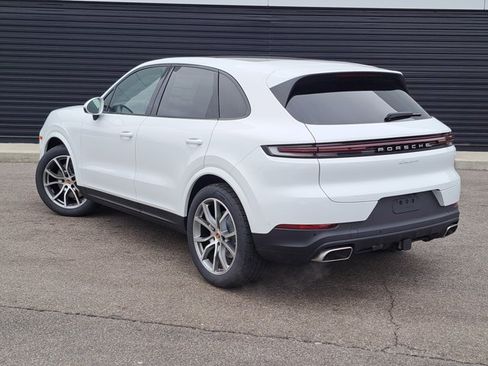 Used 2026 Porsche Cayenne AWD/4WD image 3