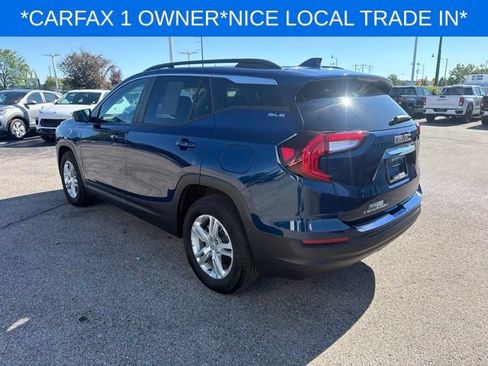 Used 2023 GMC Terrain SLE w/ Driver Convenience Package FWD image 8