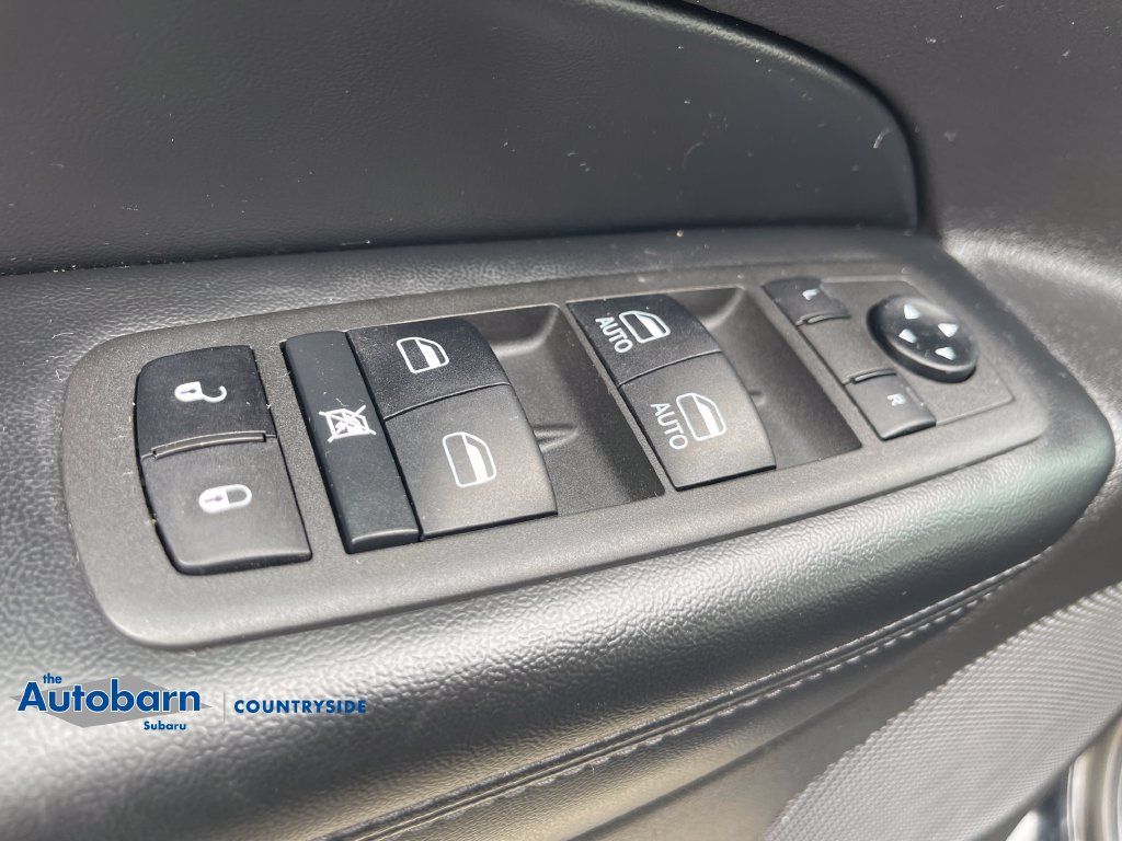 Used 2021 Jeep Grand Cherokee Laredo AWD/4WD image 11