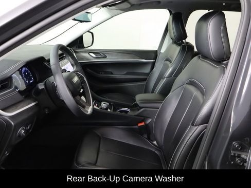 Used 2023 Jeep Grand Cherokee Limited w/ Luxury Tech Group II RWD image 14