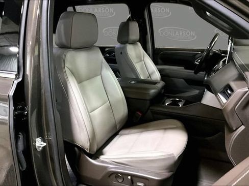 Used 2021 GMC Yukon XL SLT w/ SLT Premium Package AWD/4WD image 15