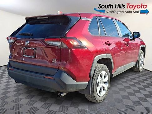 Used 2025 Toyota RAV4 LE AWD/4WD image 6