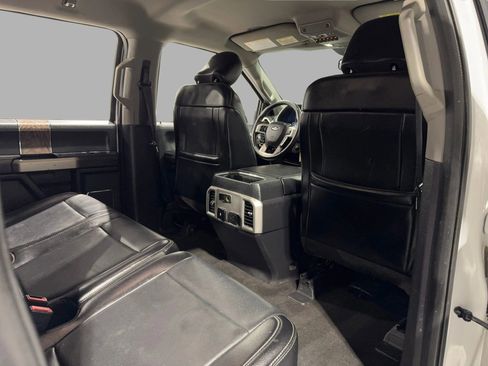 Used 2018 Ford F250 Lariat w/ Lariat Value Package image 29