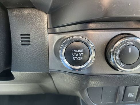 Used 2021 Toyota Tacoma TRD Off-Road AWD/4WD image 16