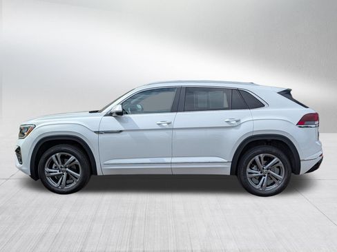 Certified 2024 Volkswagen Atlas Cross Sport SEL R-Line AWD/4WD image 4