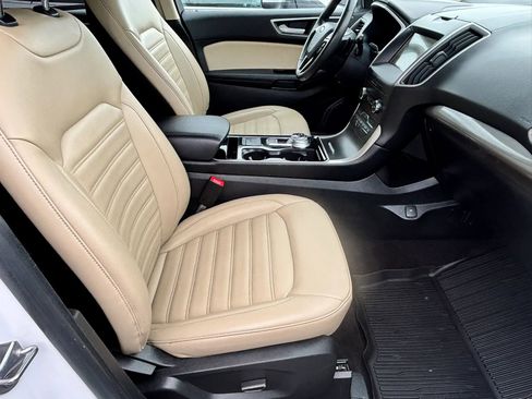 Used 2019 Ford Edge SEL w/ Equipment Group 201A AWD/4WD image 18