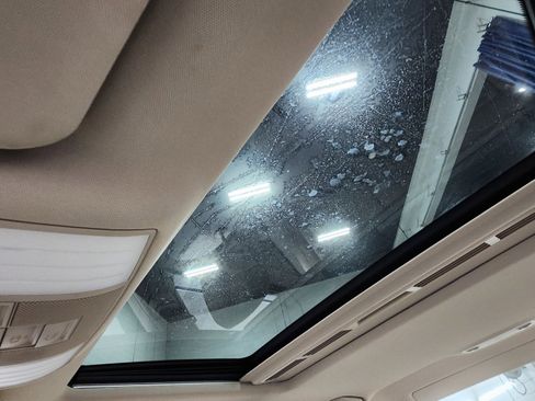 Used 2015 Mercedes-Benz E 350 4MATIC Sedan image 3