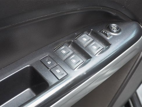 Used 2019 Chevrolet Colorado ZR2 w/ ZR2 Dusk Special Edition image 9