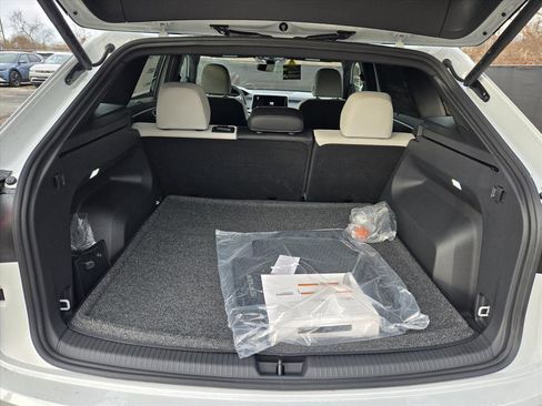 New 2026 Volkswagen Atlas Cross Sport SEL Premium R-Line image 16