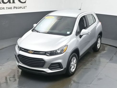 Used 2018 Chevrolet Trax LS image 45