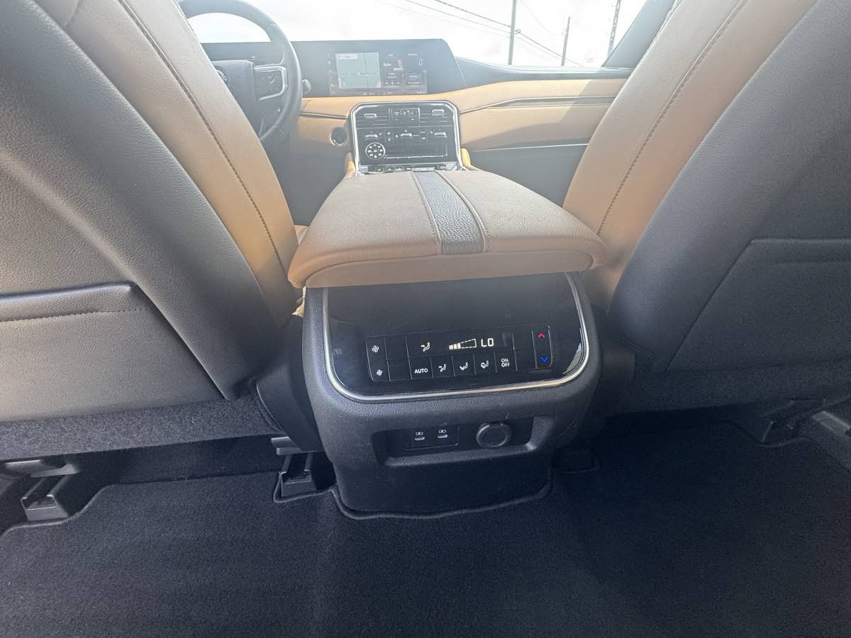 Used 2025 Nissan Armada SL w/ Captain's Chari Seat Package AWD/4WD image 20