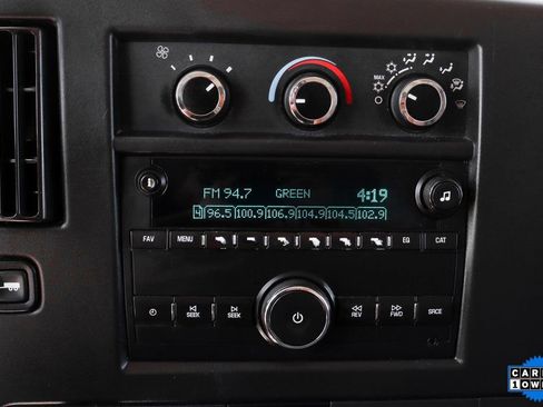 Used 2018 Chevrolet Express 3500 image 23