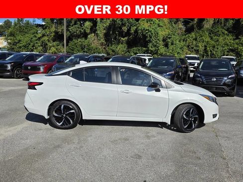 New 2025 Nissan Versa SR w/ Trunk Package FWD image 29