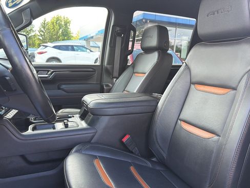 Used 2025 GMC Sierra 2500 AT4 AWD/4WD image 18