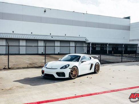 Used 2020 Porsche 718 Cayman GT4 image 17