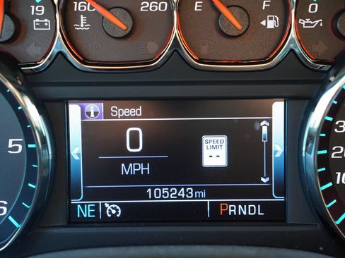 Certified 2019 Chevrolet Tahoe LT w/ Luxury Package AWD/4WD image 8