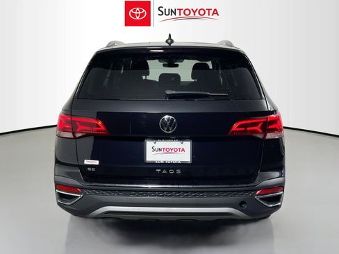 Used 2024 Volkswagen Taos SE FWD image 5