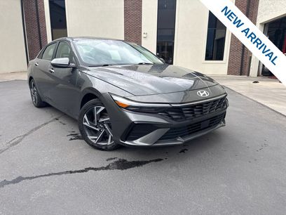 Used 2025 Hyundai Elantra Limited