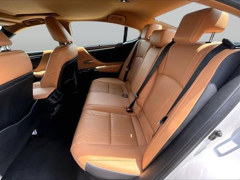 Used 2023 Lexus ES 300h Ultra Luxury w/ Accessory Package (Z1) FWD image 21