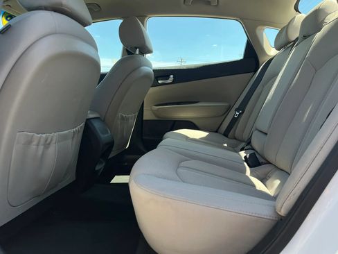 Used 2016 Kia Optima LX w/ Option Group 014 FWD image 12