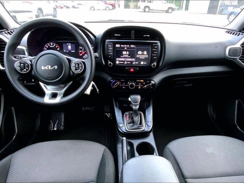 Used 2022 Kia Soul LX w/ Technology Package FWD image 15