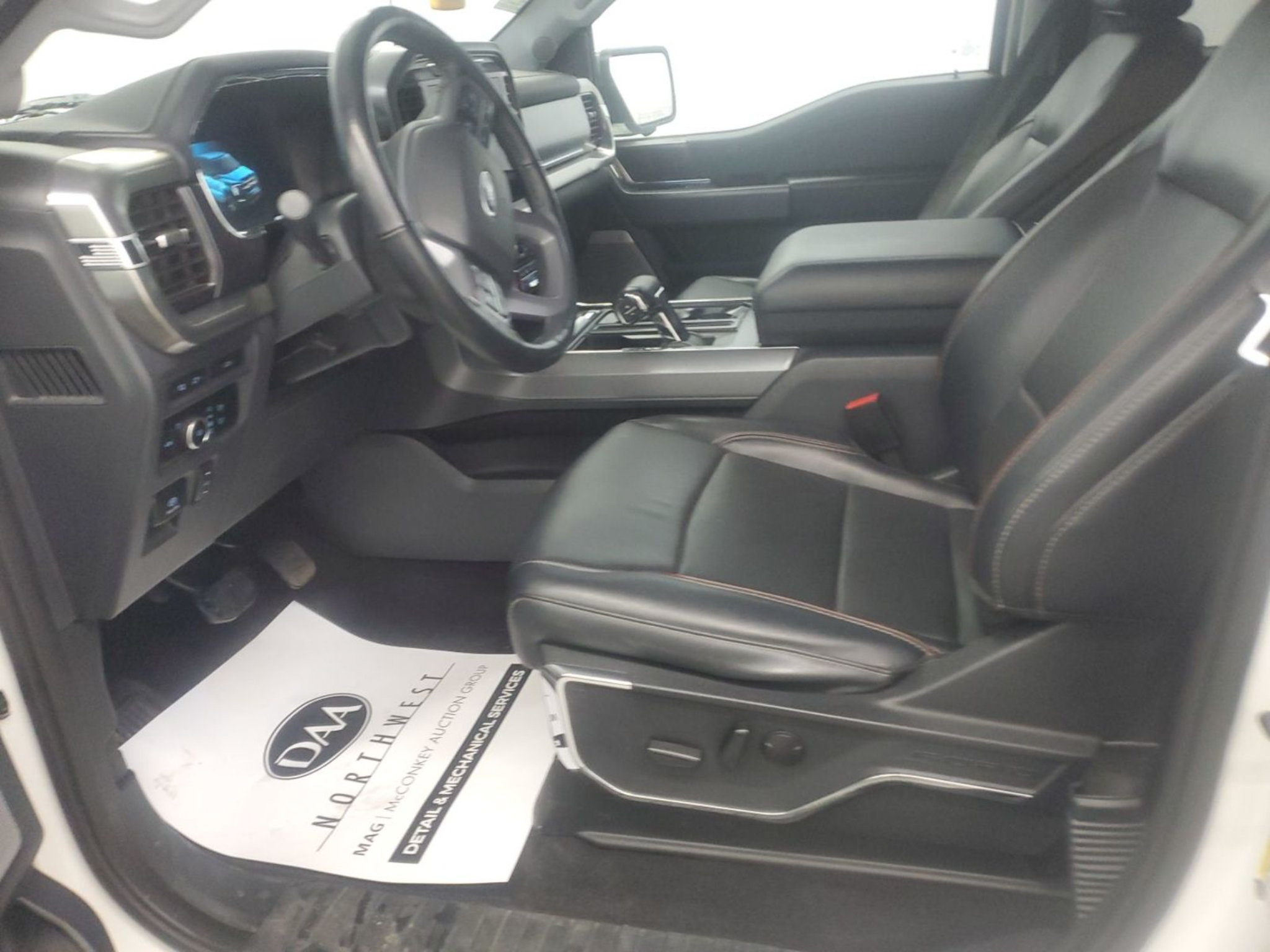Used 2023 Ford F150 Lariat w/ FX4 Off-Road Package AWD/4WD image 5