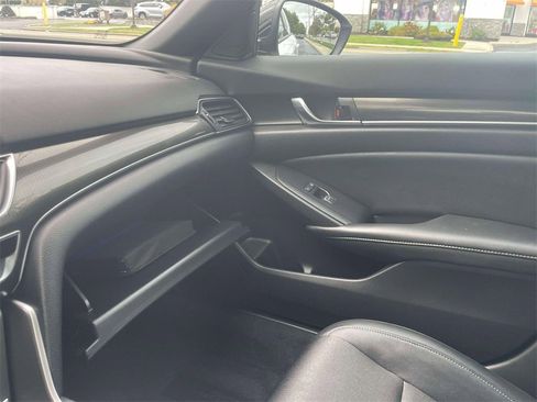 Certified 2022 Honda Accord Sport image 32