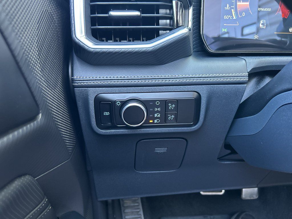 Used 2025 Ford Mustang Premium RWD image 23