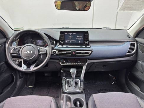 Used 2023 Kia Seltos S FWD image 11