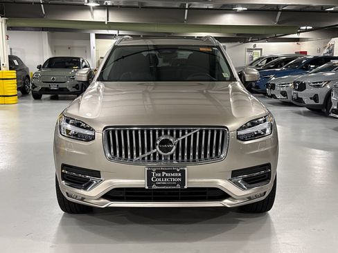Certified 2023 Volvo XC90 B6 Plus AWD/4WD image 6