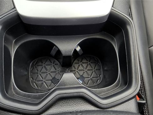 Certified 2020 Toyota RAV4 XLE Premium AWD/4WD image 32