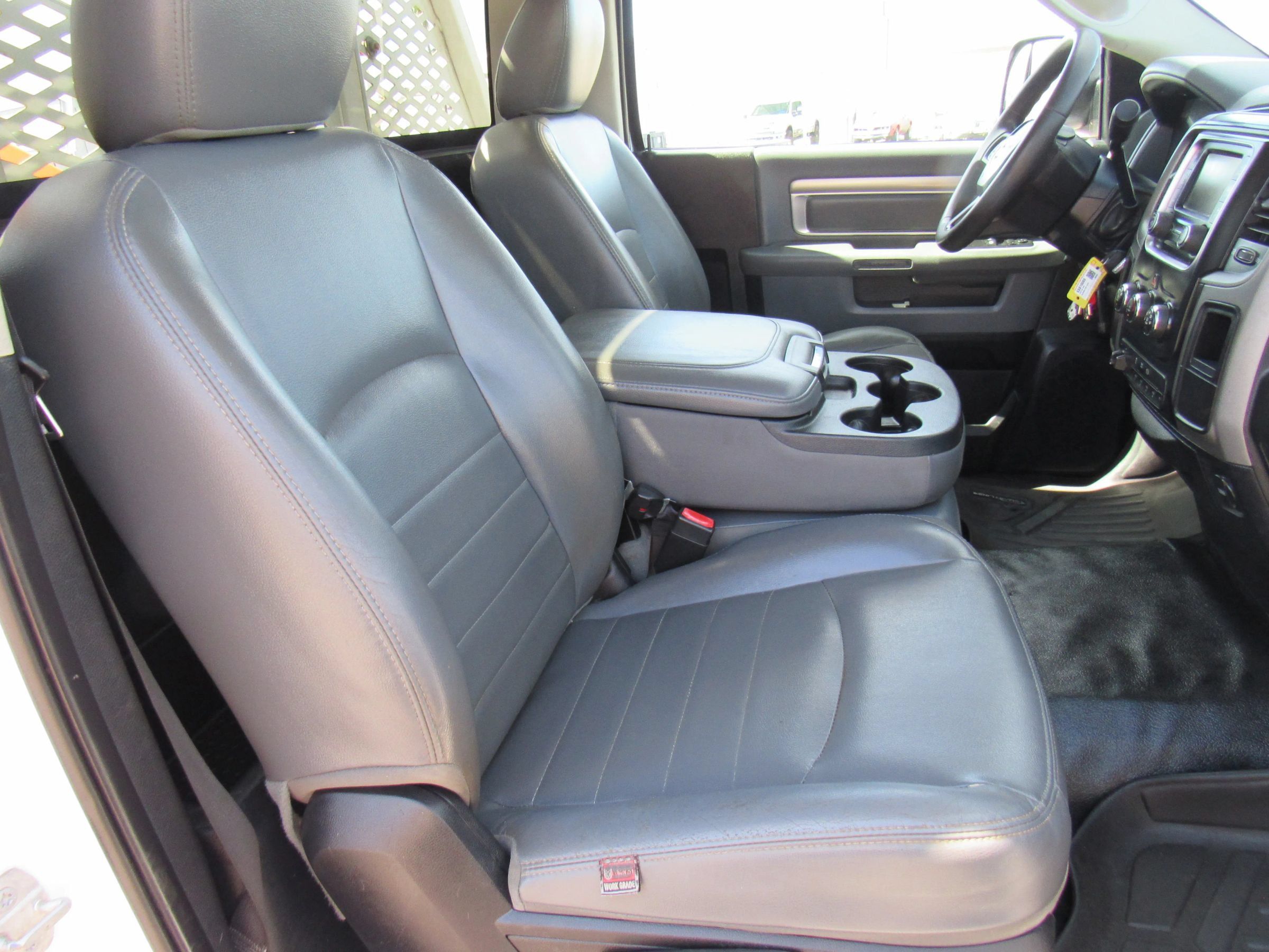 Used 2016 RAM 5500 Tradesman w/ Power & Remote Entry Group RWD image 10