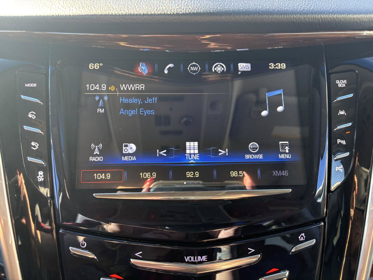 Used 2018 Cadillac Escalade ESV Luxury AWD/4WD image 31