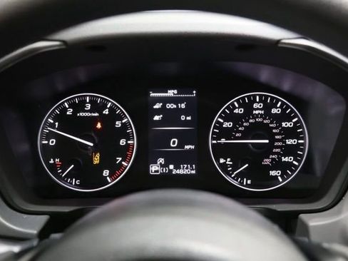 Used 2025 Subaru Crosstrek 2.0i Premium image 21