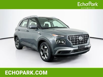 Used 2025 Hyundai Venue SEL