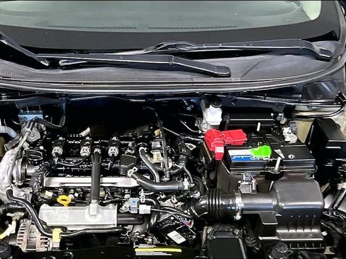 Used 2021 Nissan Versa SV image 9