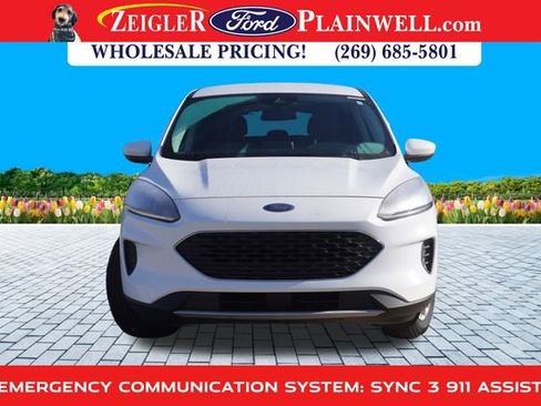 Used 2021 Ford Escape SE image 8