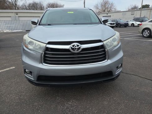 Used 2016 Toyota Highlander Limited image 2