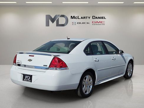 Used 2011 Chevrolet Impala LT w/ Luxury Edition Package image 5