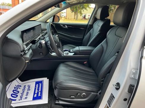 Used 2025 Genesis GV80 2.5T Standard AWD/4WD image 12