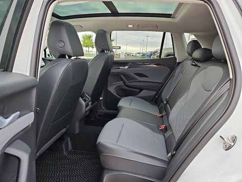 New 2026 Volkswagen Tiguan SE image 10