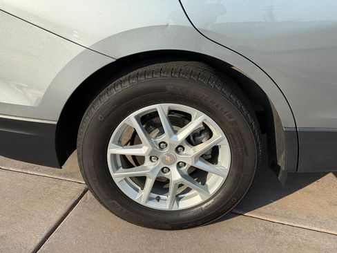 Used 2024 Chevrolet Equinox LT w/ LPO, Floor Liner Package FWD image 6