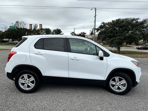 Used 2021 Chevrolet Trax LS w/ Tint and Cruise Package image 25
