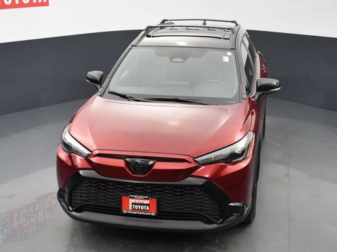 Used 2025 Toyota Corolla Cross AWD Hybrid w/ Moonroof Package image 25