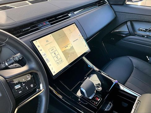 Used 2025 Land Rover Range Rover Sport Dynamic SE image 32