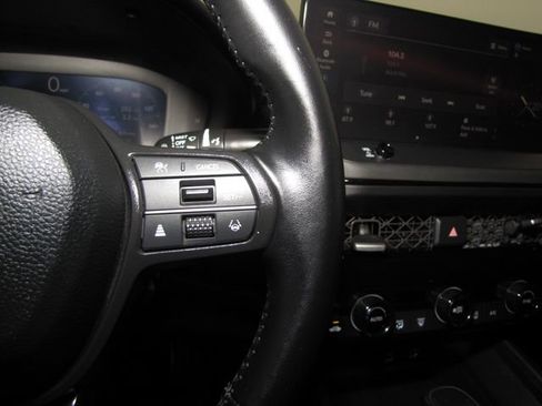 Used 2023 Honda Accord Sport image 6