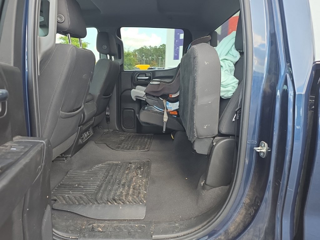 Used 2021 Chevrolet Silverado 1500 LT AWD/4WD image 11