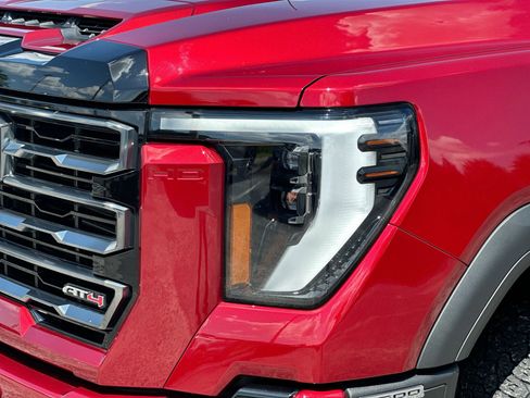 Used 2024 GMC Sierra 2500 AT4 w/ AT4 Premium Plus Package image 27